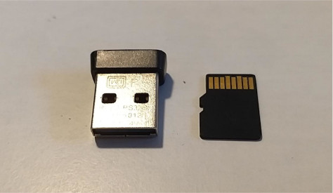 tiny 32GB mass-storage USB device